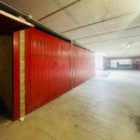 Box spazioso ,disponibile da subito