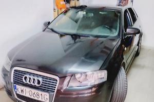 Audi A3 trazione integrale quattro 