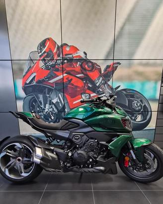 Ducati Diavel V4 BENTLEY