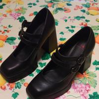 scarpa nera décolleté con doppio cinturino