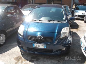Toyota Yaris 1.4 D-4D 5 porte Sol - 07