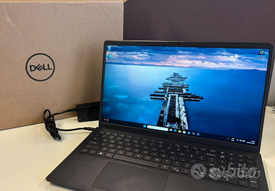 2 Dell Vostro 15 3510 nuovi - i3 / 8GB / 256GB SSD