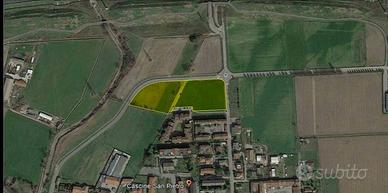 Terreno di 4000 m² a Verano Brianza