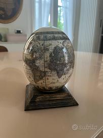 Uovo di struzzo decorato