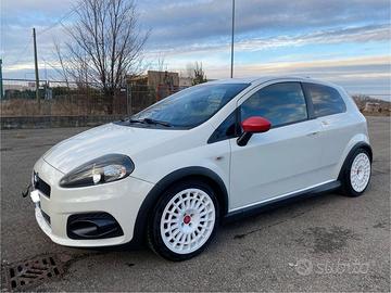 Grande punto Abarth 1.4 T-jet