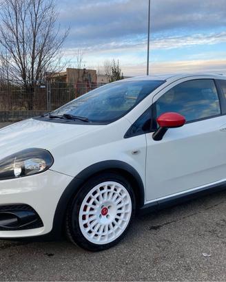 Grande punto Abarth 1.4 T-jet