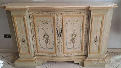 Mobile credenza