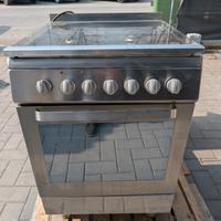 Cucina a gas con forno