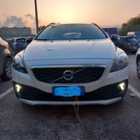VOLVO V40 CROSS COUNTRY
