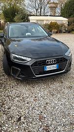 AUDI A4 Avant 40 TDI S tronic S line