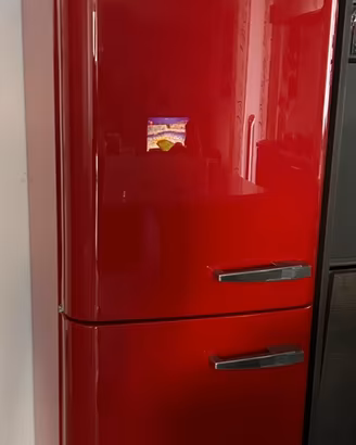 Frigorifero Smeg rosso