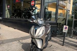 Piaggio Beverly 400 i.e. HPE