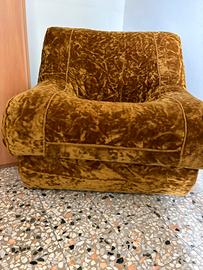 Poltrona vintage in velluto trattabile