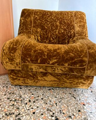 Poltrona vintage in velluto trattabile