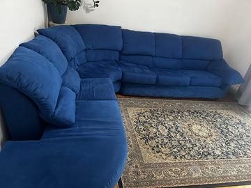 Divano angolare blu con letto matrimoniale incorpo