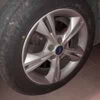 Cerchi Ford 16" gommati 205/55 R16 estive