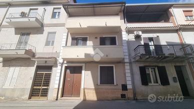 CASA SEMINDIPENDENTE A REGGIO DI CALABRIA