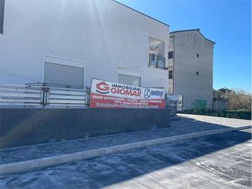 Immobile di 255 m² a Mondragone