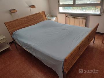 Letto matrimoniale Ikea in rattan