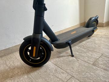 Monopattino Ninebot KickScooter MAX G30E