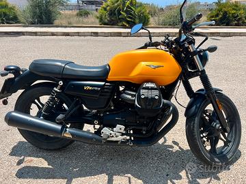 Moto guzzi V7 III STONE 2018 km 9200