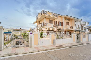 Villa vista mare su quattro livelli a Quartu S.E