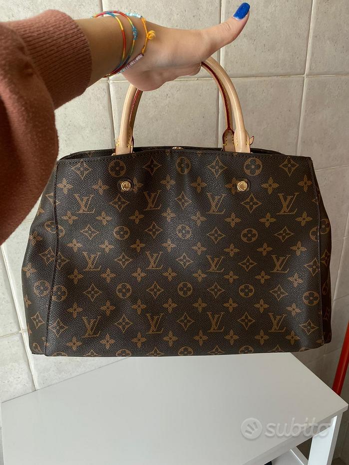 Louis Vuitton scialle Monogram Rosa • Revivaluxuryboutique Louis Vuitton  scialle Monogram Rosa louis vuitton gucci fendi ysl • borse lusso usate