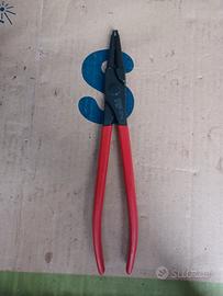 Pinza USAG a becchi diritti anelli interni n. 127N