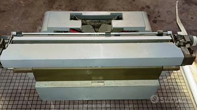 Macchina da scrivere Olivetti