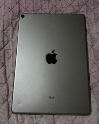 ipad pro 10.5” 64 GB