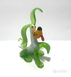 Scultura in vetro raffigurante un cane