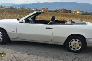 Mercedes-benz E 200 CABRIO (Mosca bianca)