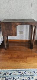 Scrivania in legno d’epoca