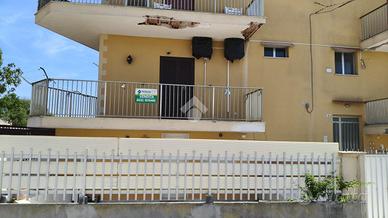 5 LOCALI A SANTA CROCE CAMERINA