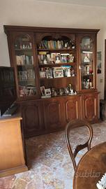libreria in legno e vetro