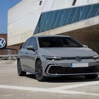 VOLKSWAGEN Golf 1.5 eTSI 130 CV EVO ACT DSG R-Li