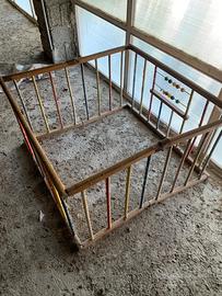 Box bimbi fatto a mano in legno