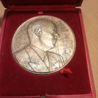 medaglia commemorativa Cino del Duca 