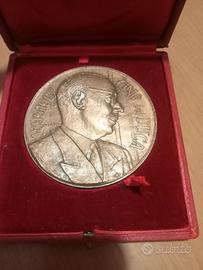 medaglia commemorativa Cino del Duca 