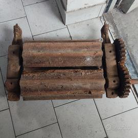 Rulli in legno per pigiatrice vintage