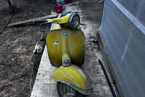 Vespa Piaggio 150 sprint veloce