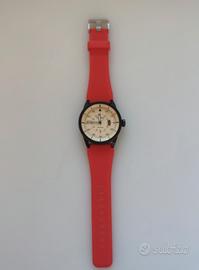 Orologio con tecnologia eco-drive 