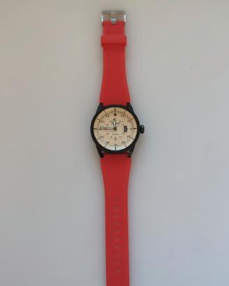 Orologio con tecnologia eco-drive 