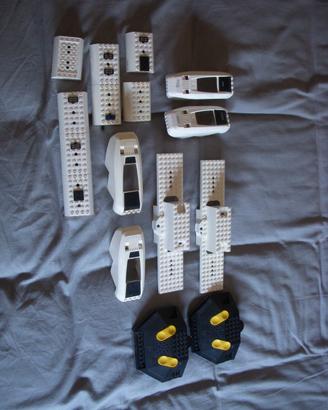 Lego parti di treni telecomandati
