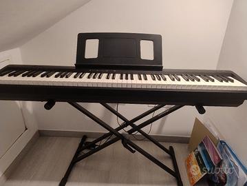Roland F10, come nuova in garanzia 