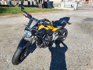Yamaha MT07  depotenziata a libretto 