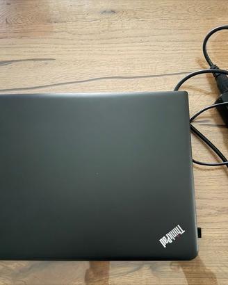 Lenovo E540, processore i7, SSD, batteria NUOVA
