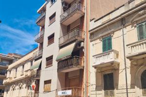 Via Cananzi - ampio appartamento ristrutturato