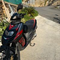 Aprilia sr motard 50 2t