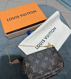 Louis Vuitton Mini Pochette Accessoires